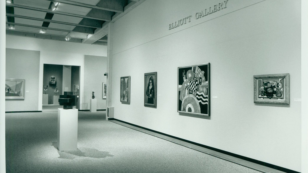 art museum gallery with the words "Elliott Gallery" on the wall