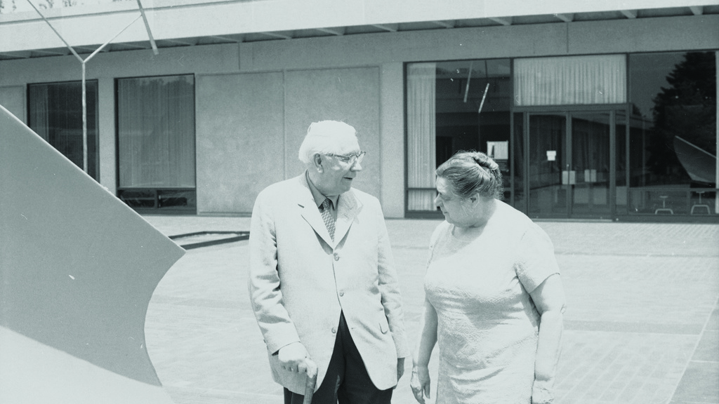Owen and Leone Elliott outside the old museum entrance, ca. 1970